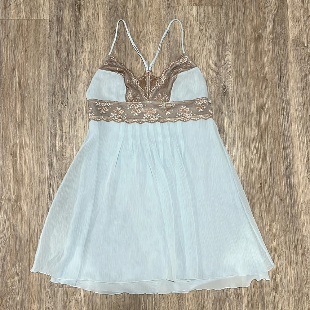 Victoria’s Secret Lace Pleated Nightgown​​​